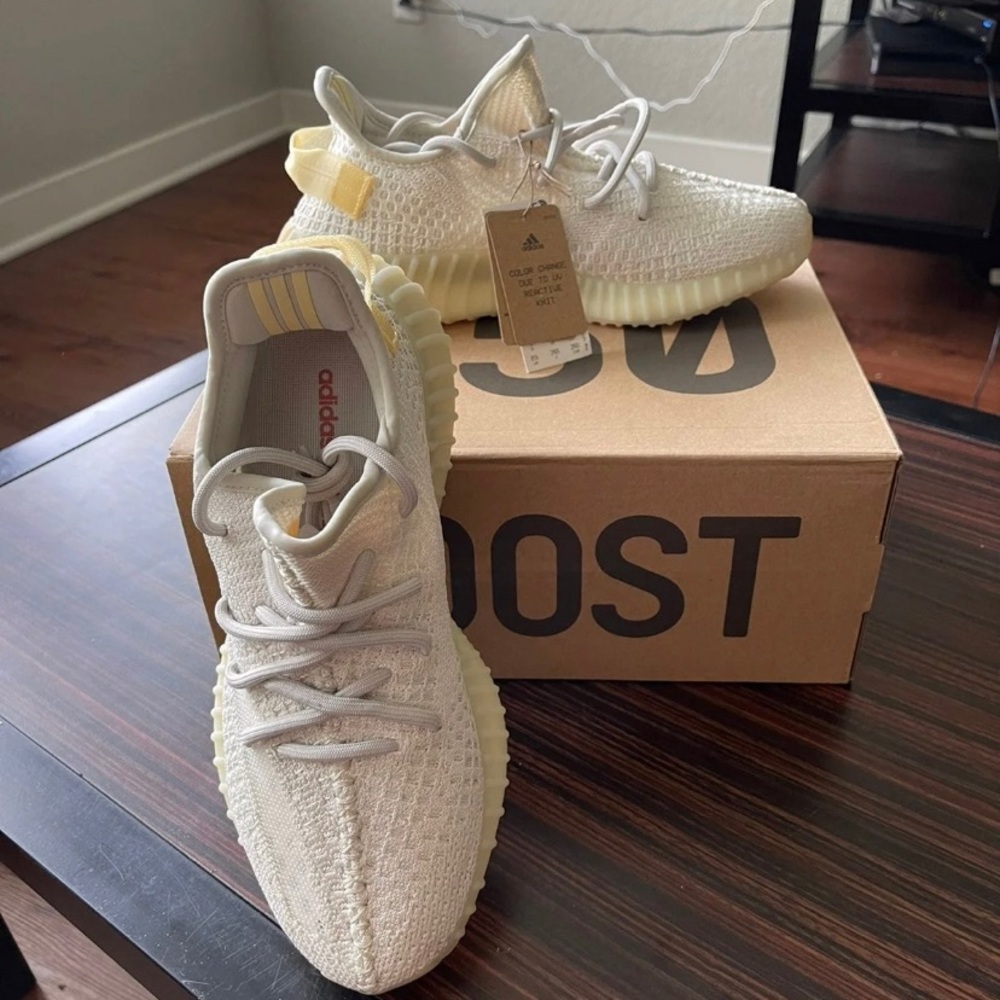 Yeezy 350 Boost LIGHT W/RECEIPT